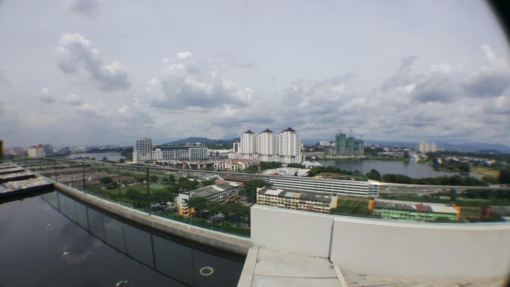 Skyview Univ360 Place Facing Mines Lake Kampong Bohol Exterior photo